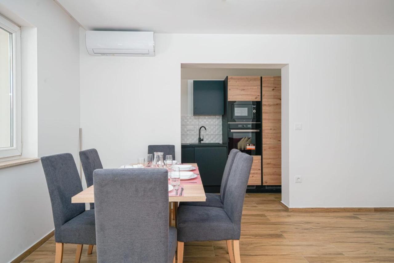 Pina Tourist Apartments Vodice Exterior foto